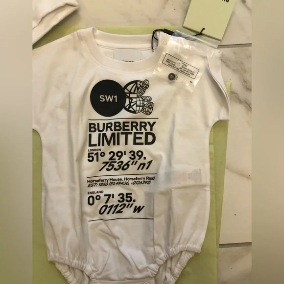 NEW BURBERRY BABY ONESIE AND HAT SET